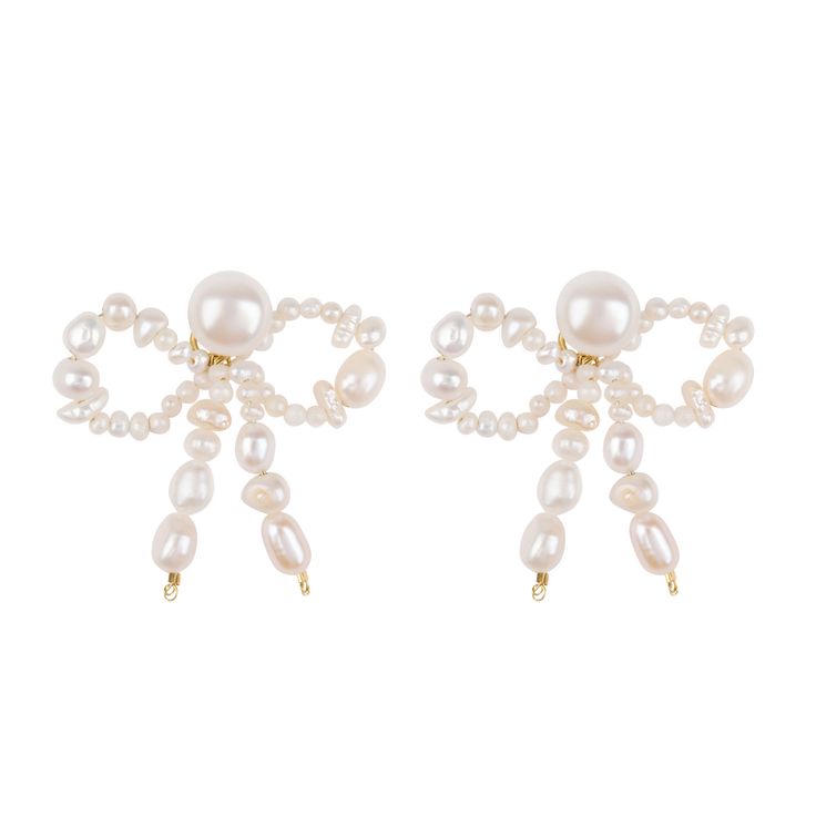 PEARL STUDS